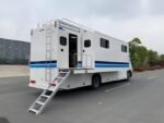HOWO emergency command vehicle - Image 4