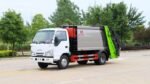 Camion de compactage des ordures