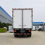 8 tons refrigerated truck HOWO - Image 5