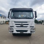 12-Ton Truck-Mounted Crane HOWO - Image 6