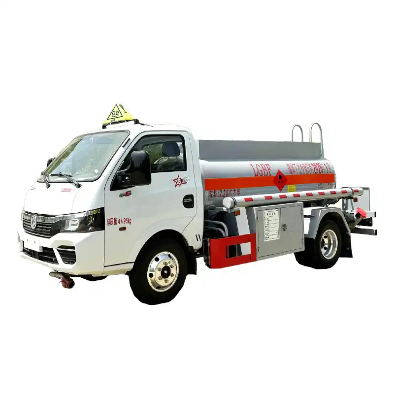 شاحنة التزود بالوقود سعة 2.3 متر مكعب من دونغفنغ 2.3m³ Refueling Truck Dongfeng - الصورة 1