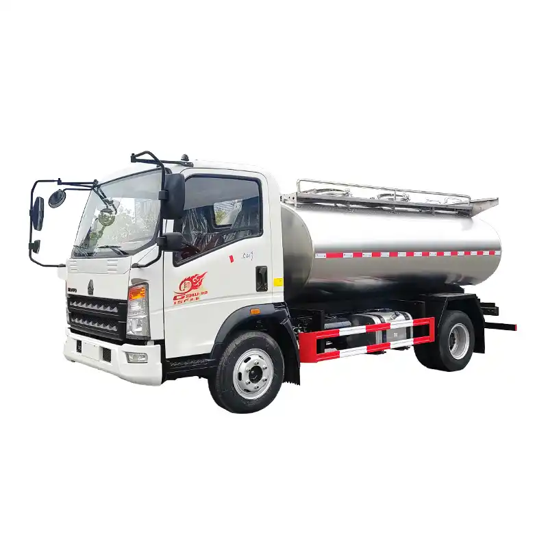 5000L Milk Tanker Truck HOWO 5000L Milk Tanker Truck HOWO - Image 1