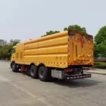 22m³ Road Sweeper Truck HOWO - Image 5