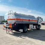 8500 L Fuel Tanker SHACMAN - Image 4